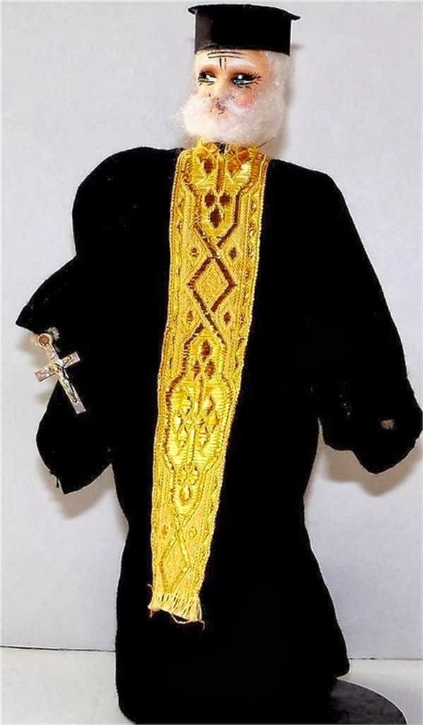 Προσοχή στα «κουκλάκια ιερείς»!!! (FOTO)